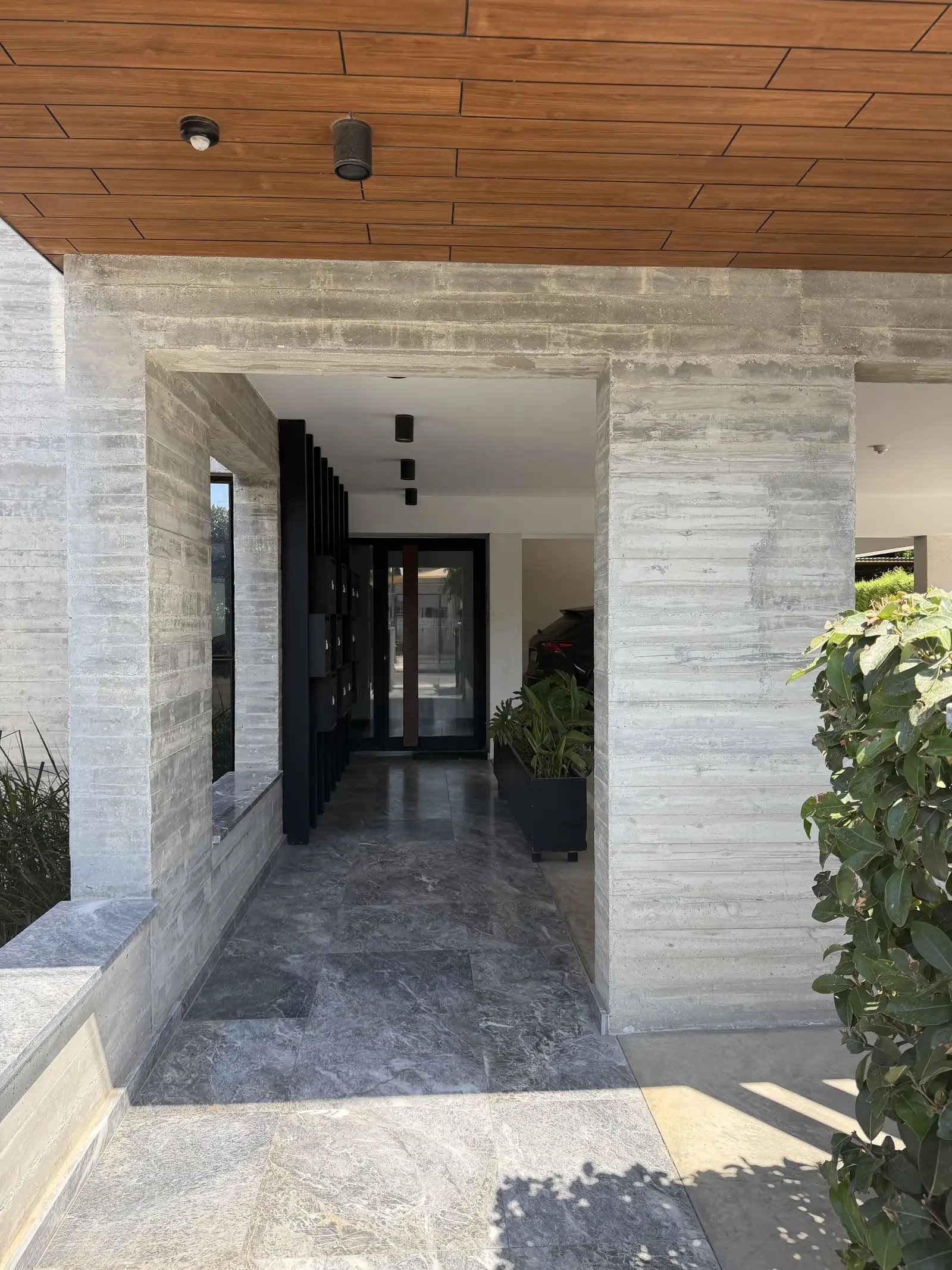 Modern 2-bedroom apartment in Katholiki, Limassol photo 2