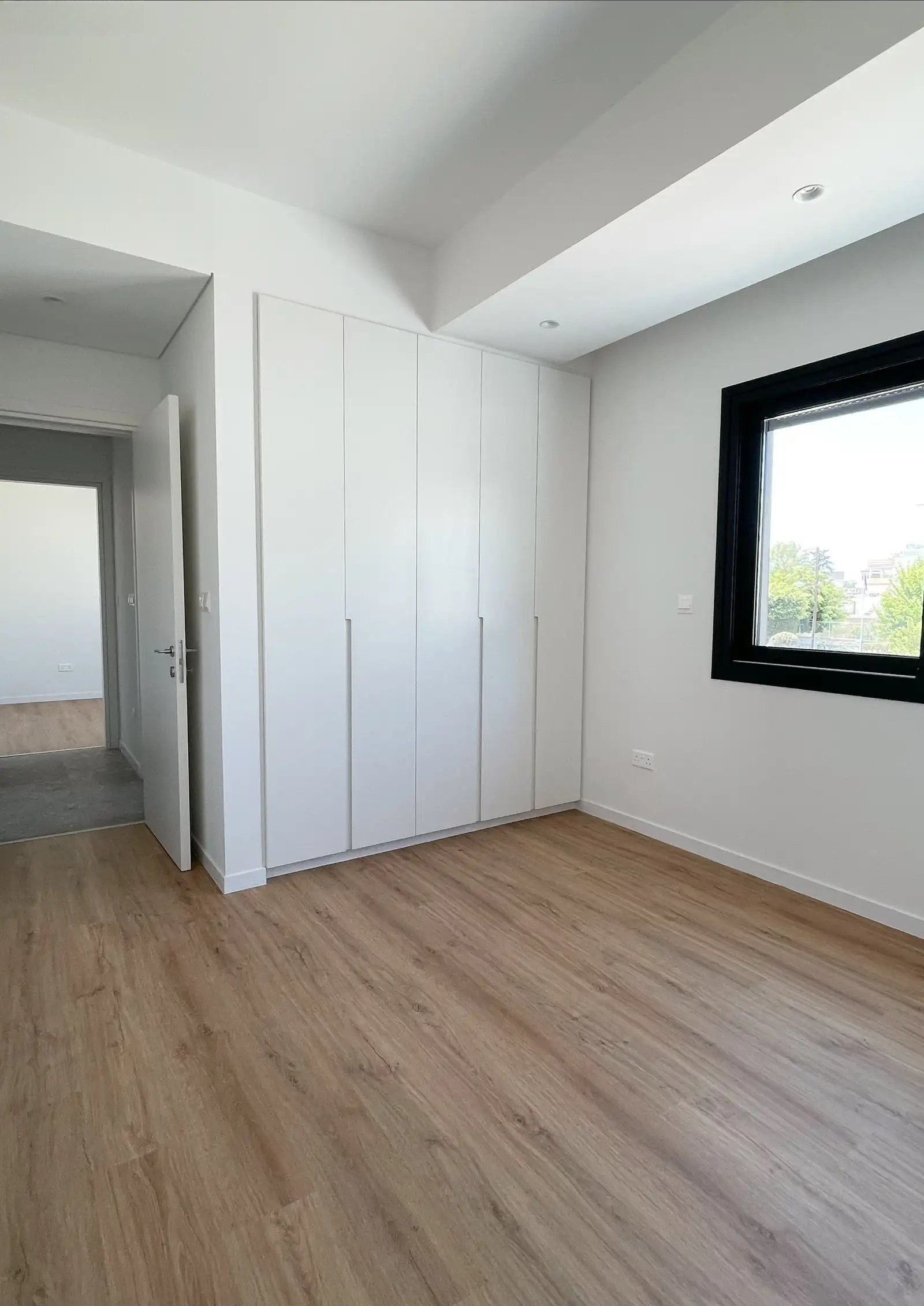 Modern 2-bedroom apartment in Katholiki, Limassol photo 9