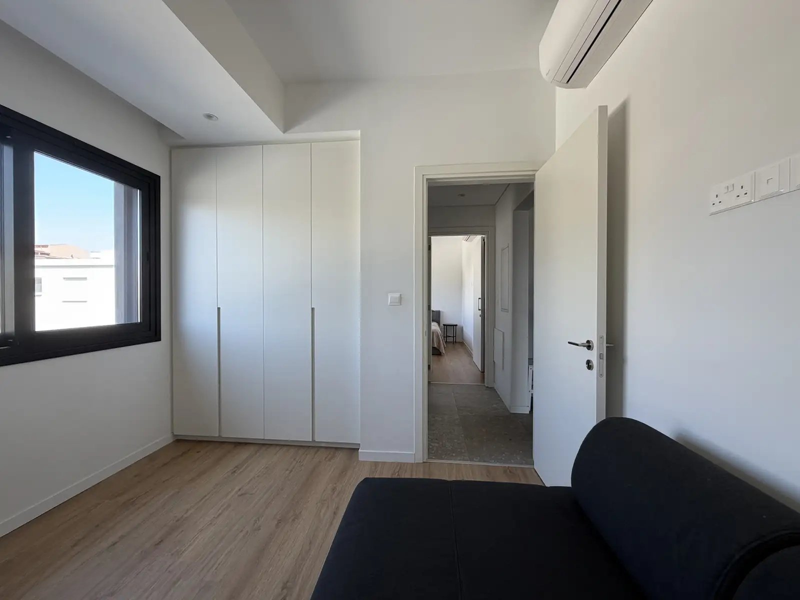 Modern 2-bedroom apartment in Katholiki, Limassol photo 12