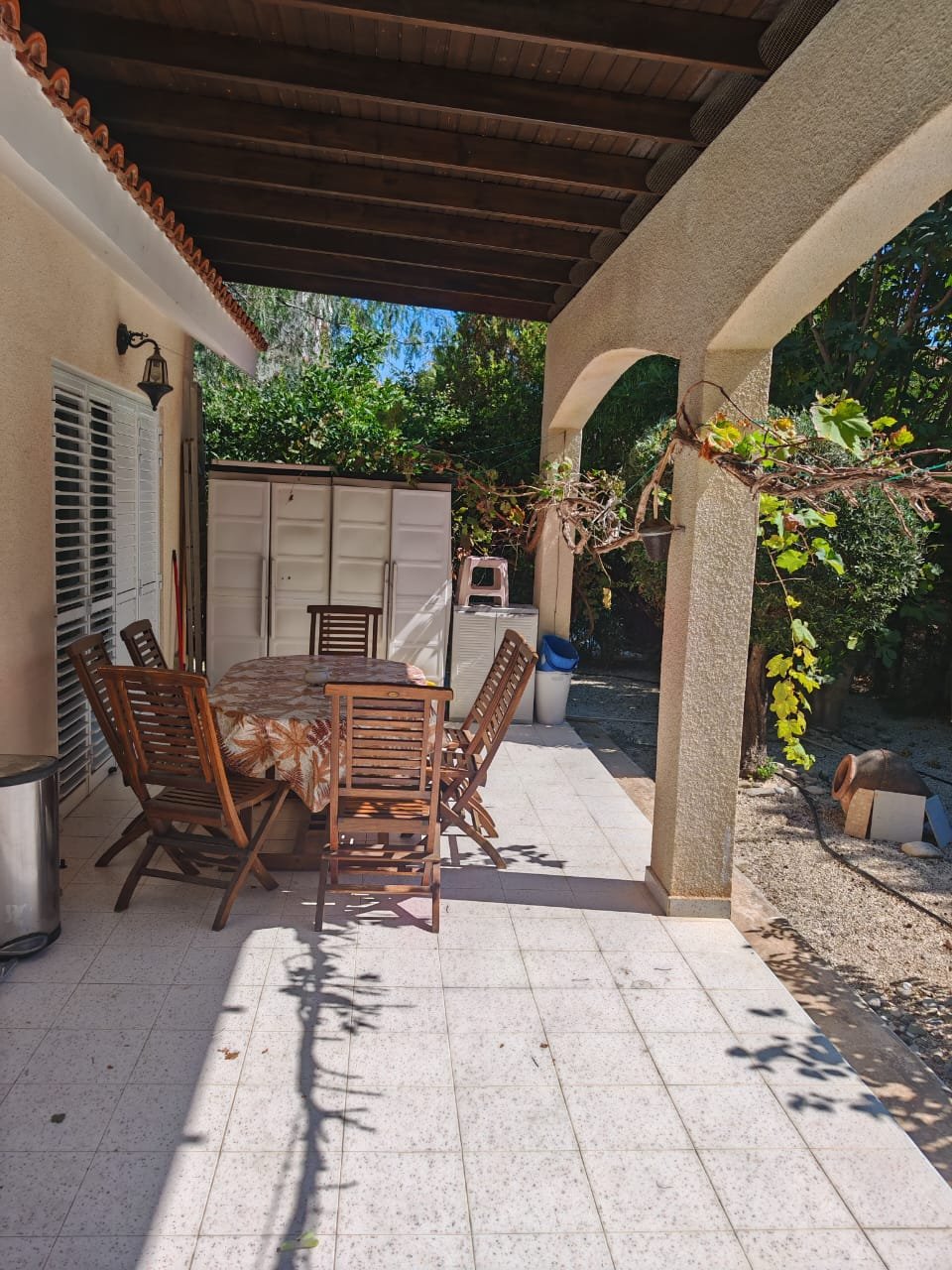 3-bed villa with pool and garden in Coral Bay photo 6