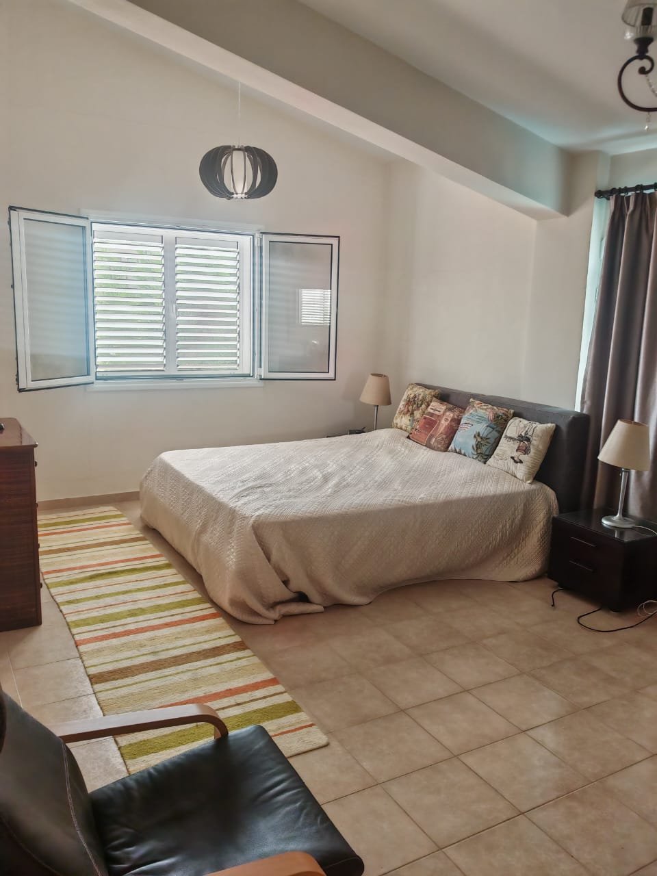 3-bed villa with pool and garden in Coral Bay photo 16
