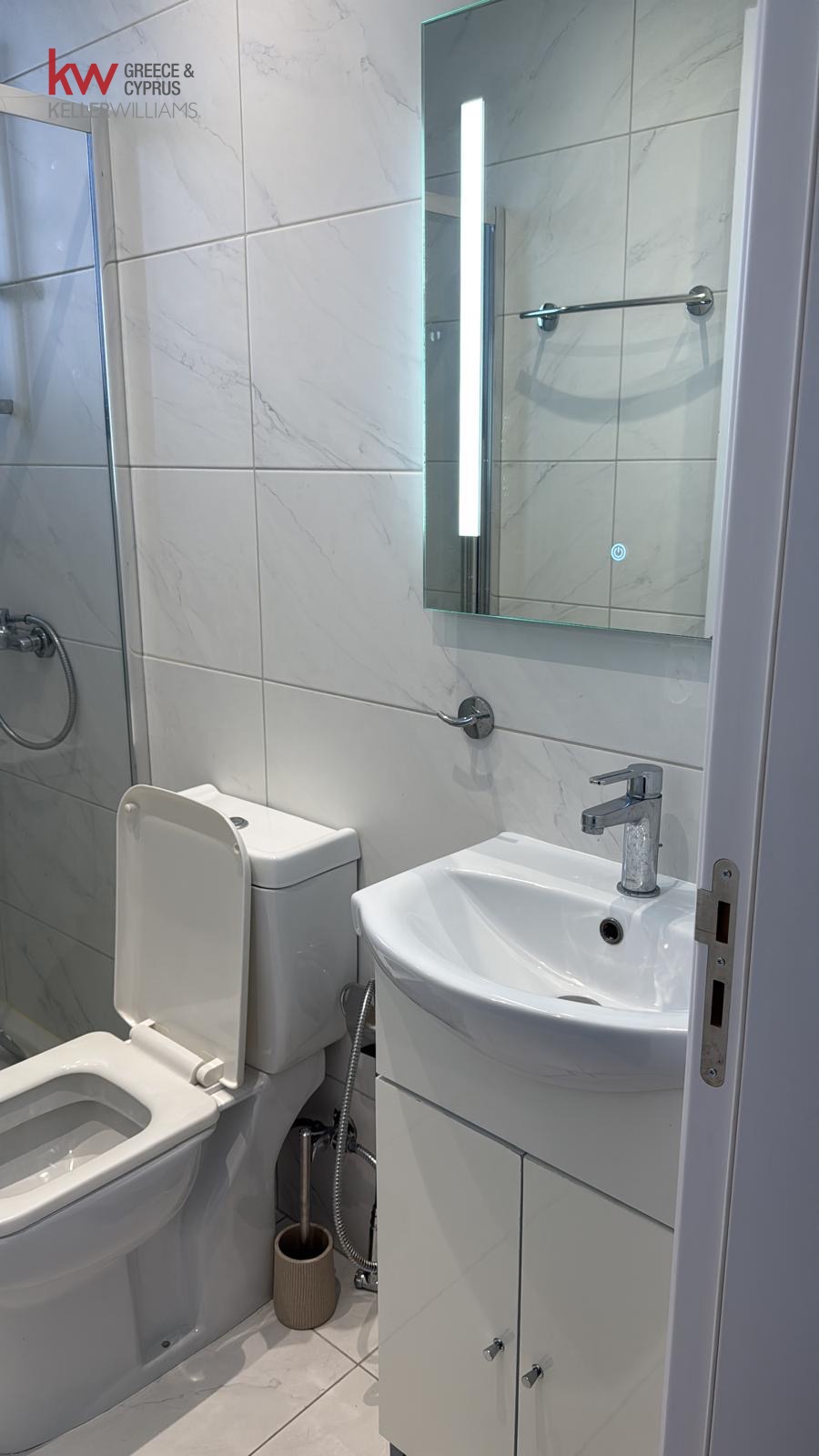 1-bed furnished apartment with balcony in Larnaca City photo 6