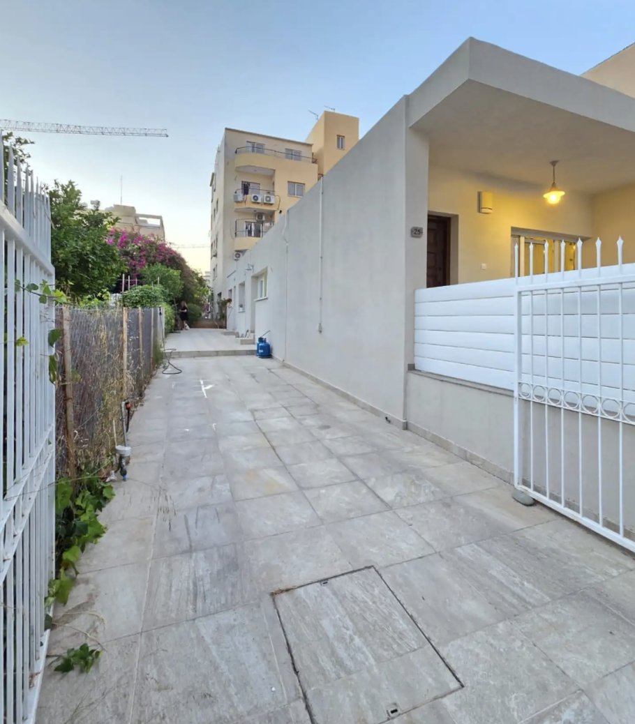 Modern 2-Bedroom House in Neapolis, Limassol