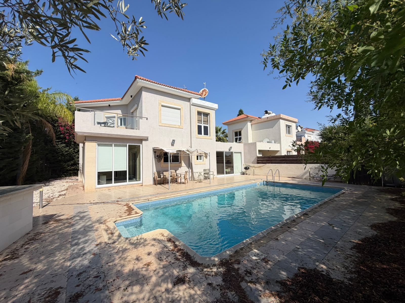 4 Bedroom house for rent Pyrgos