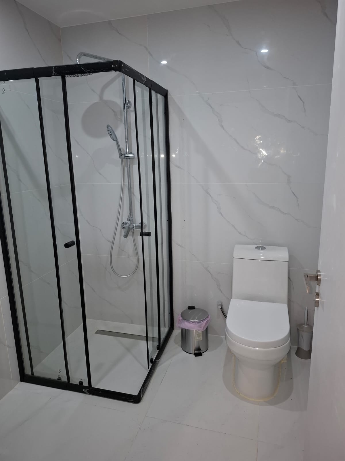 2-bed furnished penthouse with sea view in Nea Ekali photo 4