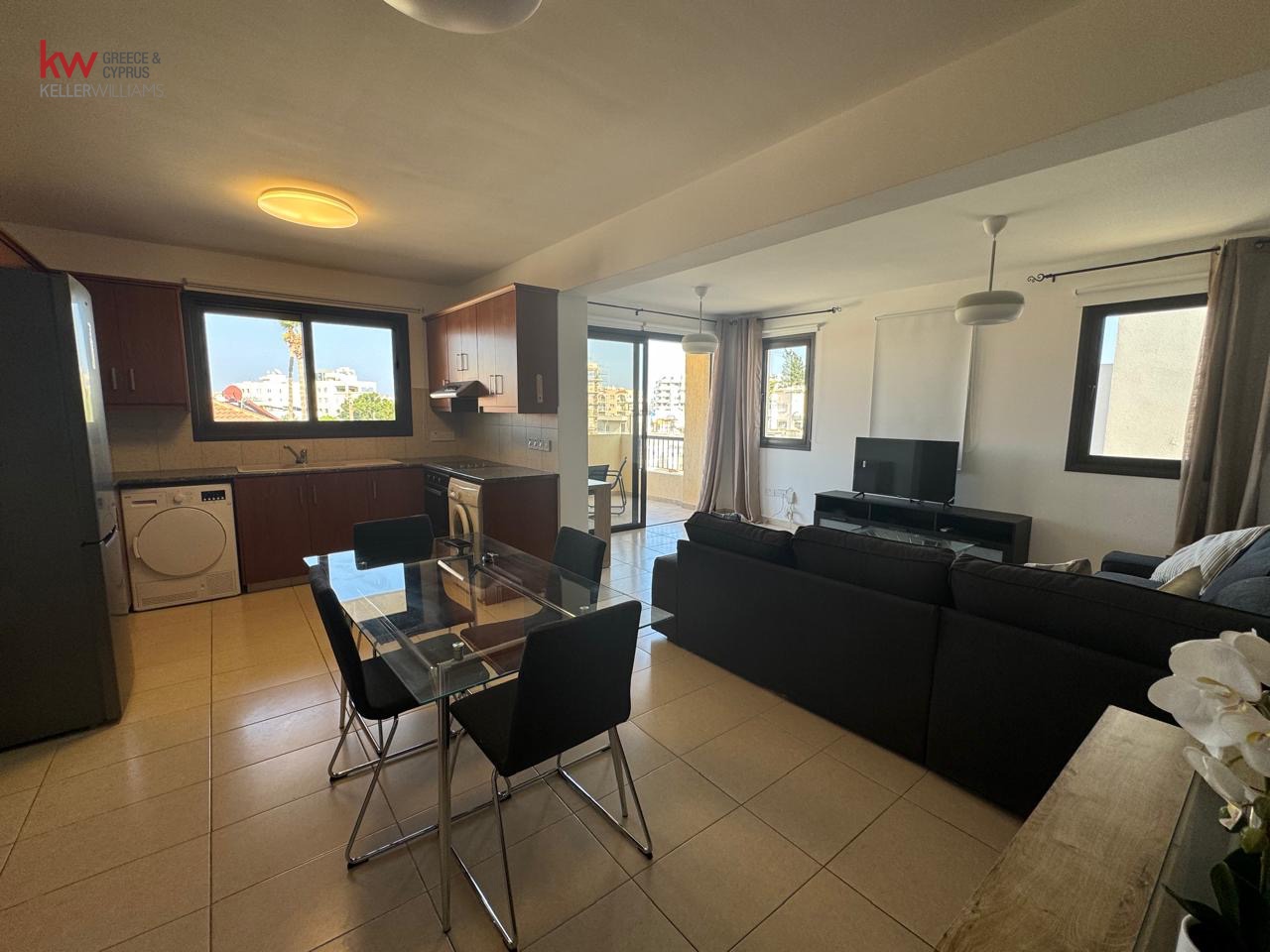 2-bed apartment for rent in Larnaca City photo 3