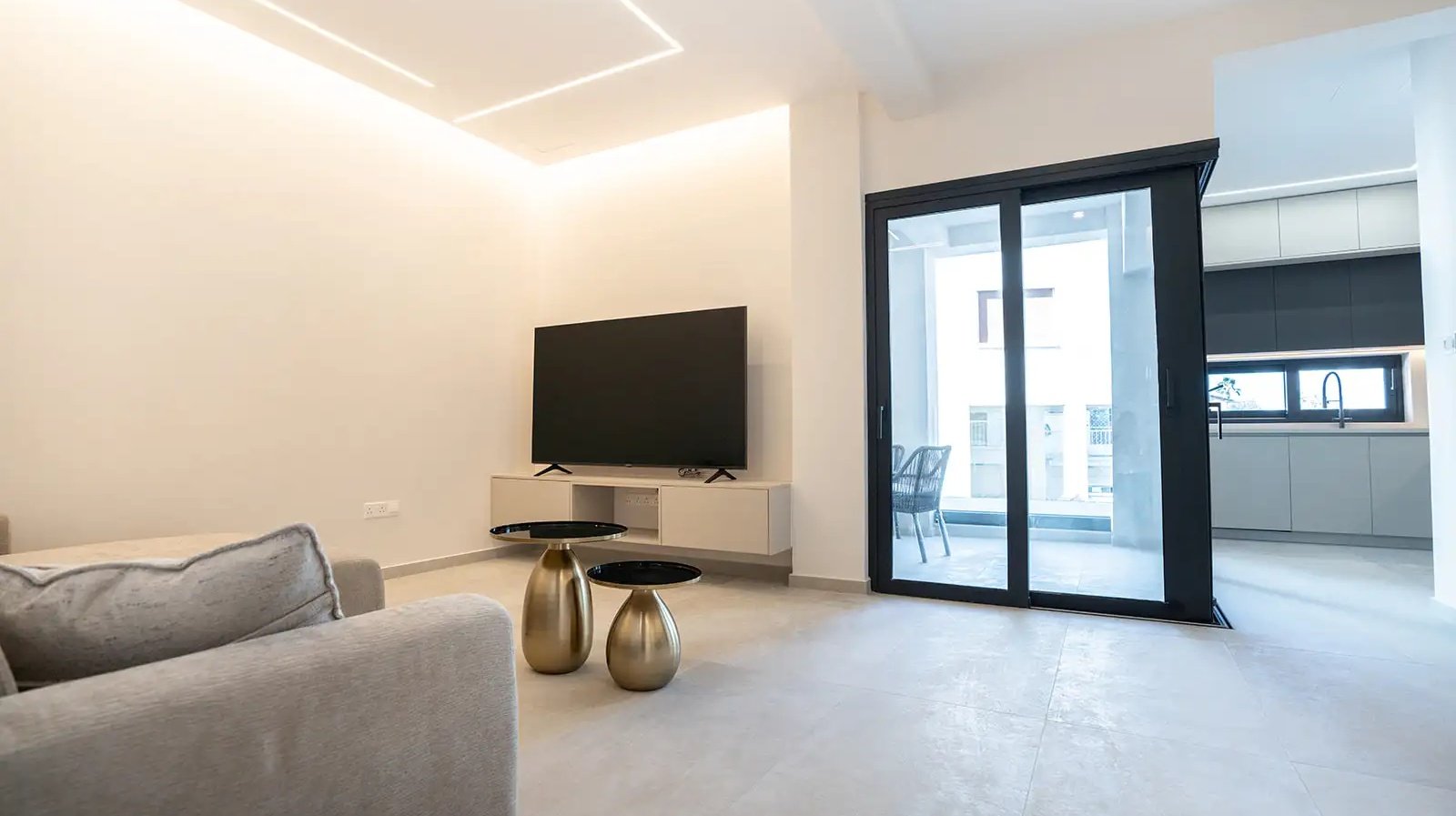 Brand-new 2-bed furnished apartment in Agios Georgios, Limassol photo 4