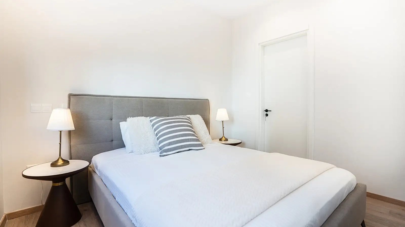 Brand-new 2-bed furnished apartment in Agios Georgios, Limassol photo 9