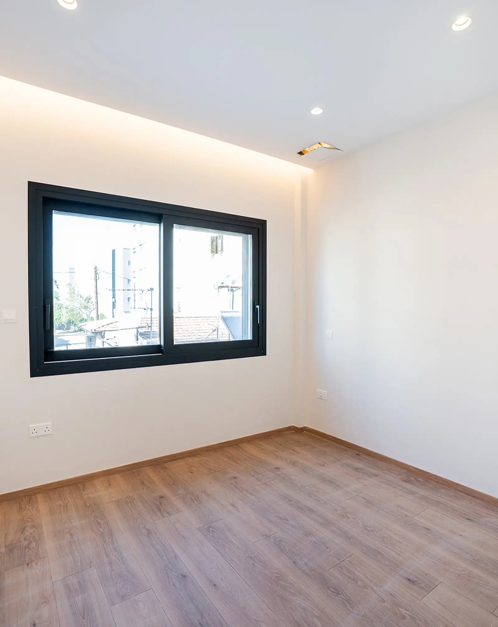 Brand-new 2-bed furnished apartment in Agios Georgios, Limassol photo 13