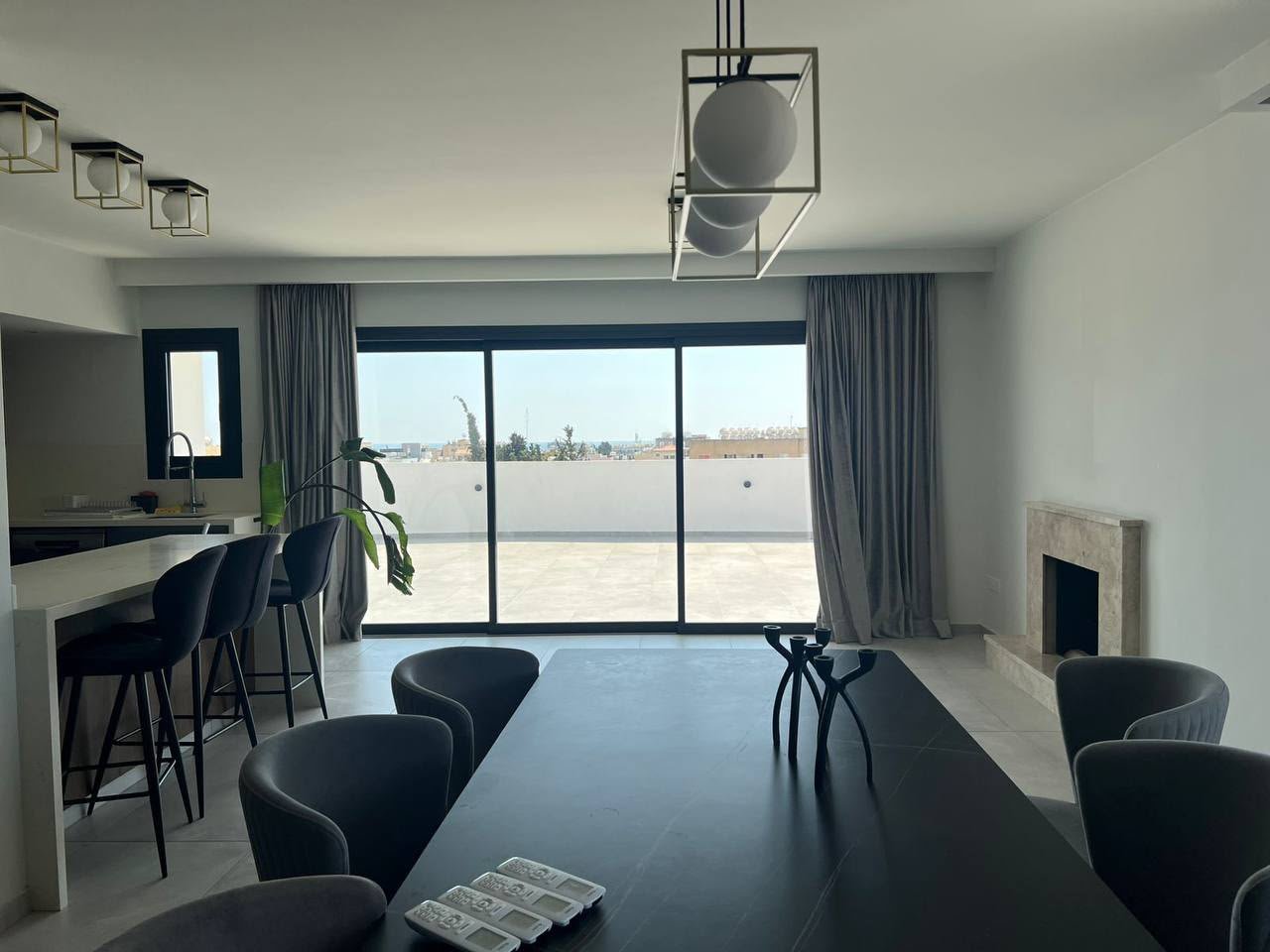 Modern 3-Bedroom Penthouse in Gialia Kato, Paphos