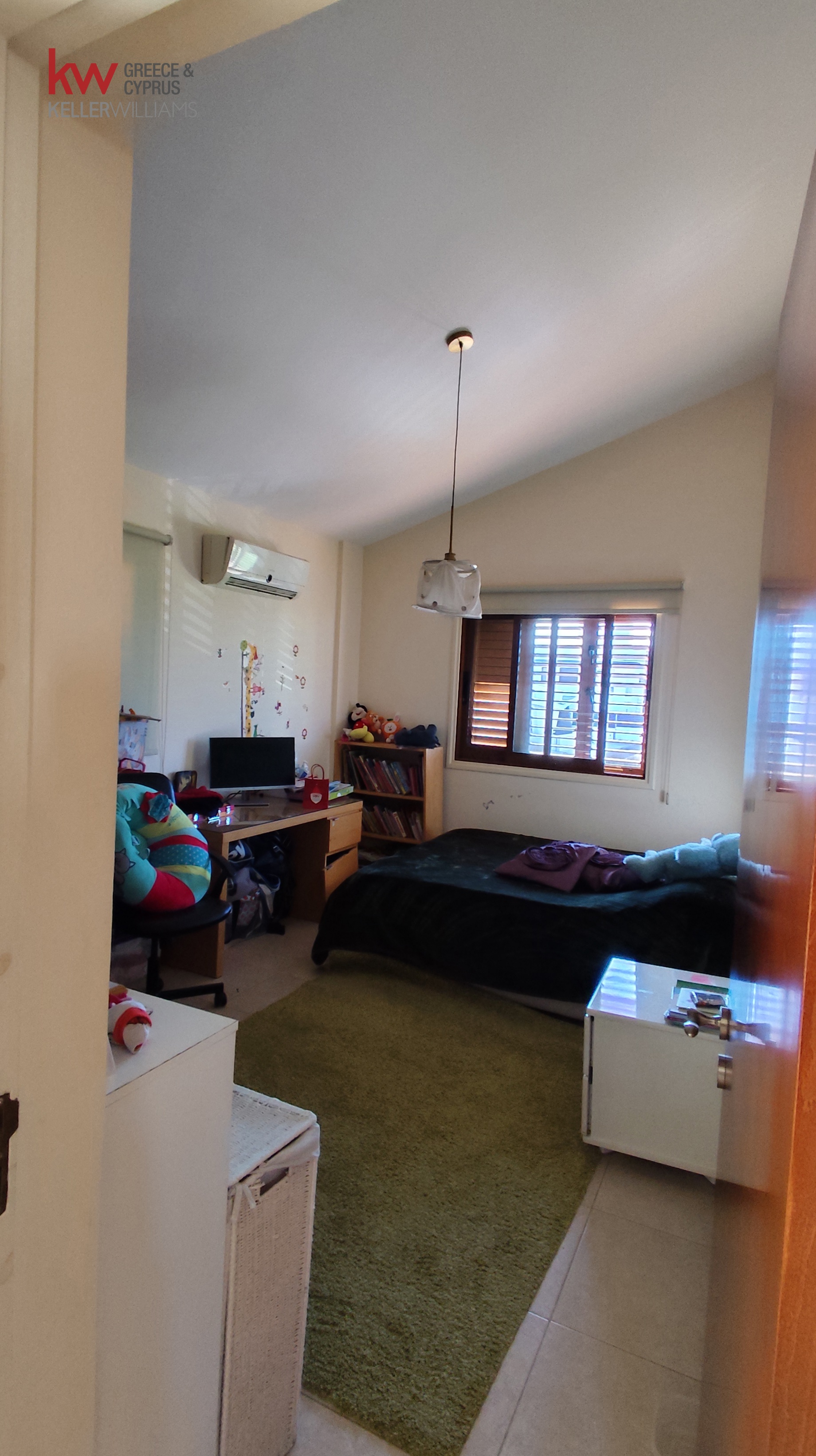4-bed detached house for rent in Lakatamia photo 13