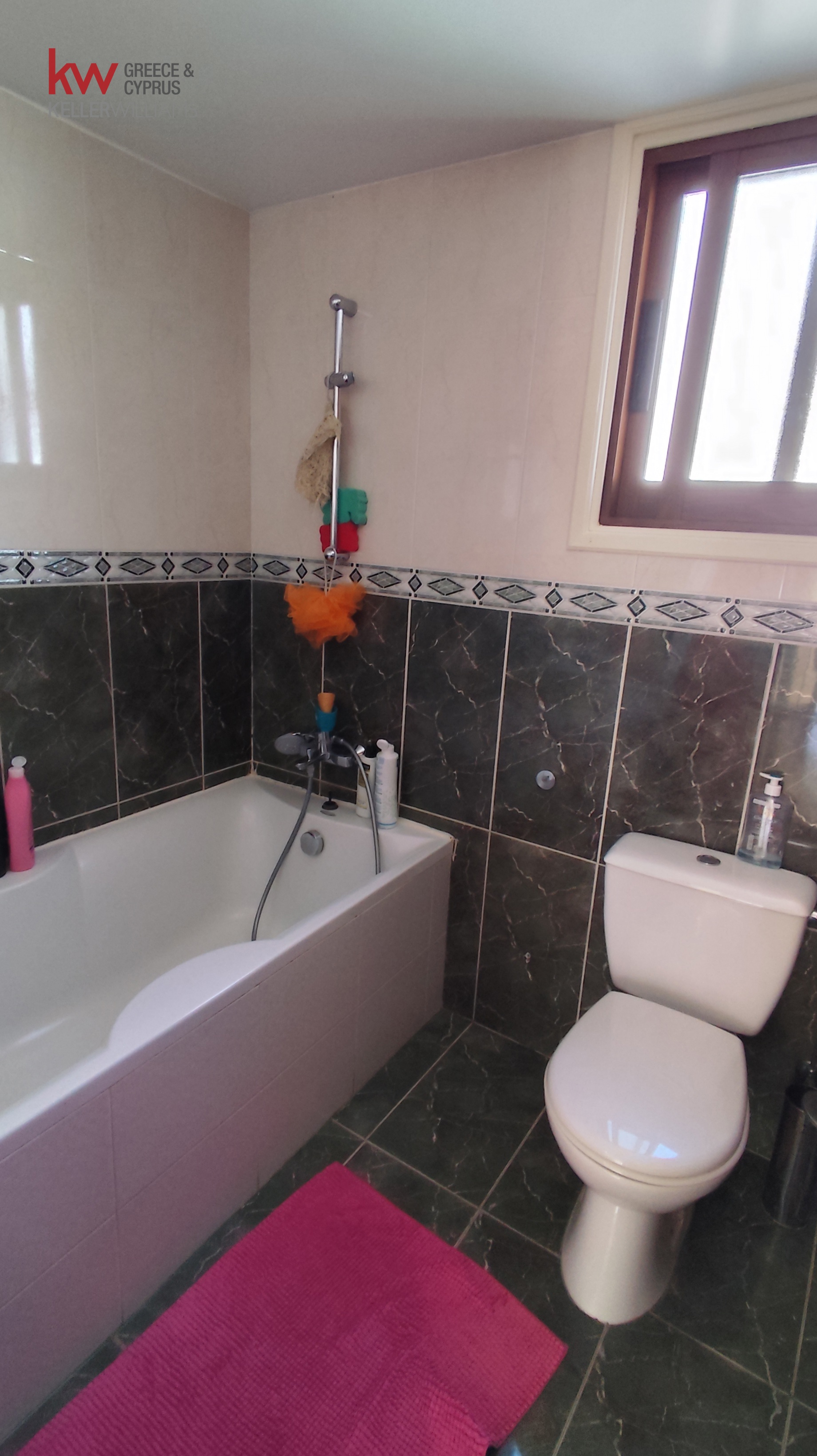 4-bed detached house for rent in Lakatamia photo 11