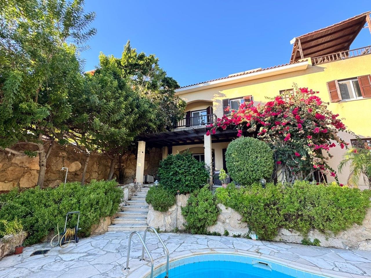 3-bed villa with pool and garden in Kamares, Paphos