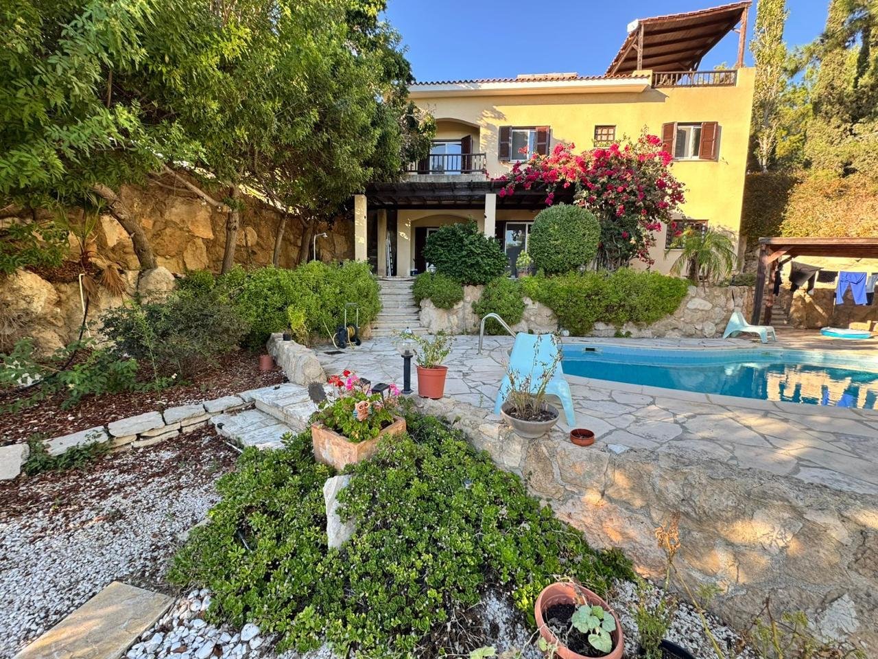 3-bed villa with pool and garden in Kamares, Paphos photo 2