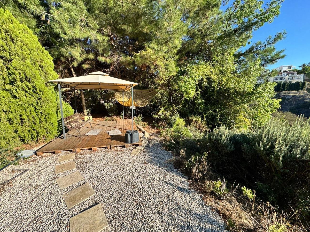 3-bed villa with pool and garden in Kamares, Paphos photo 4