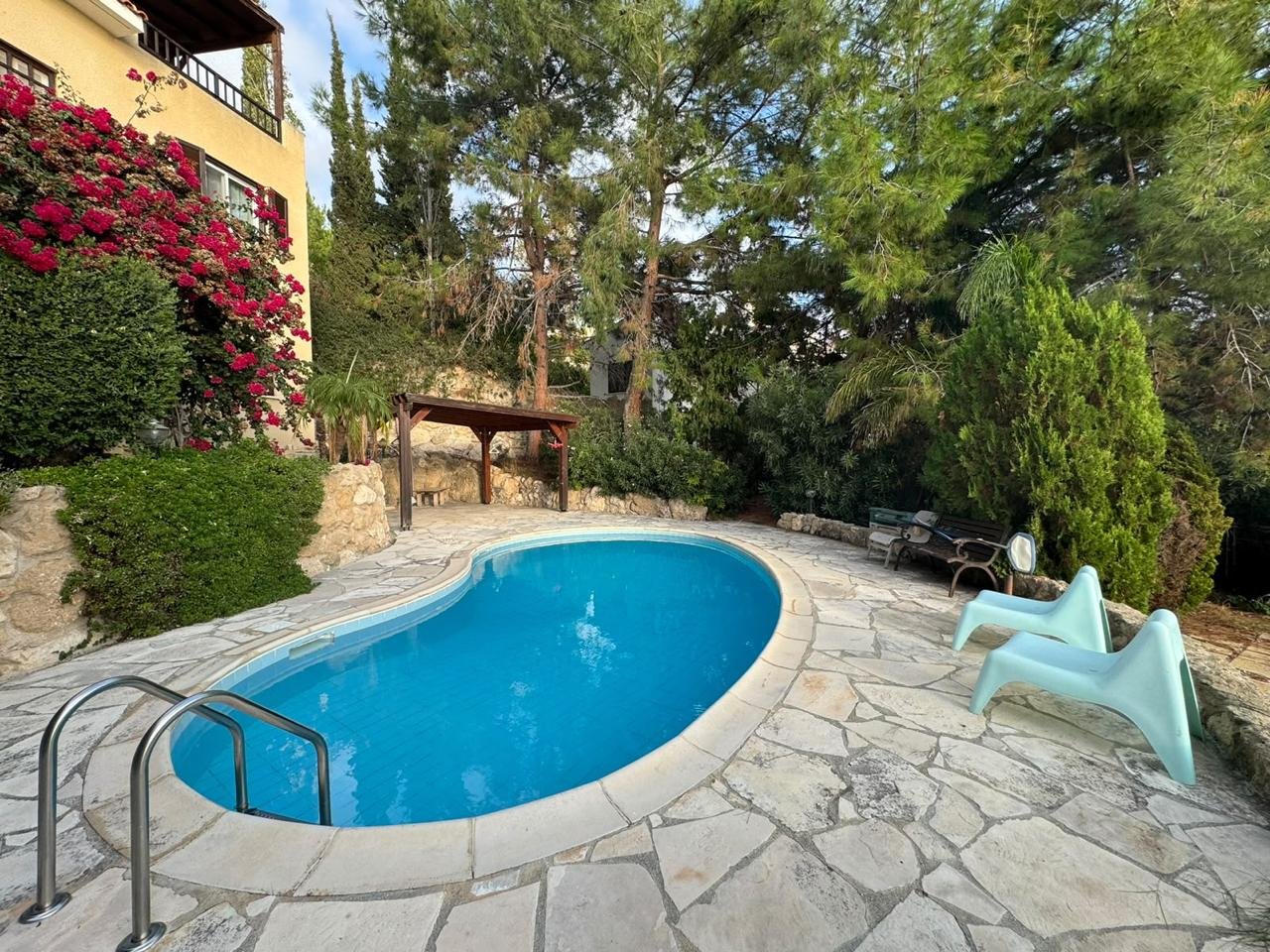 3-bed villa with pool and garden in Kamares, Paphos photo 7