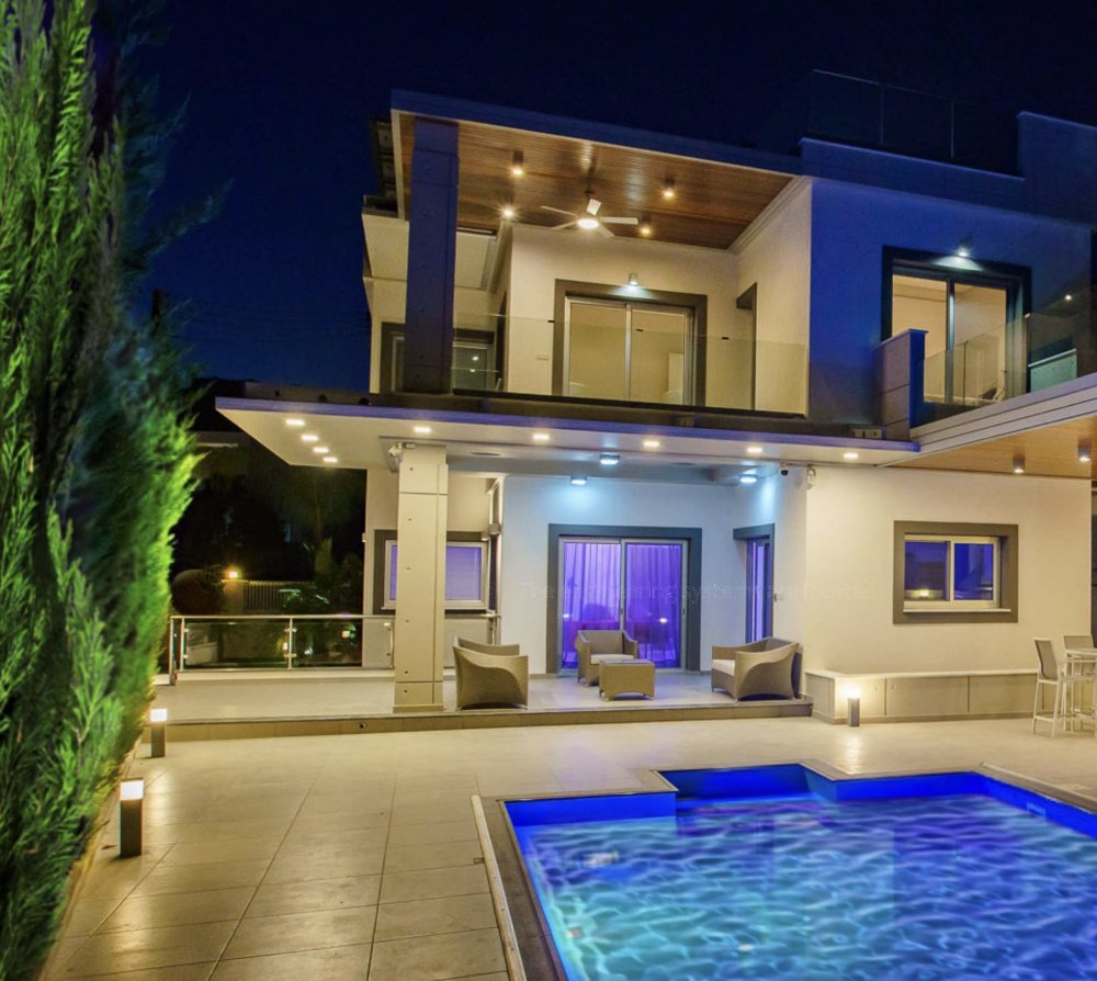 Spacious 4-Bedroom House in Agios Tychon, Limassol