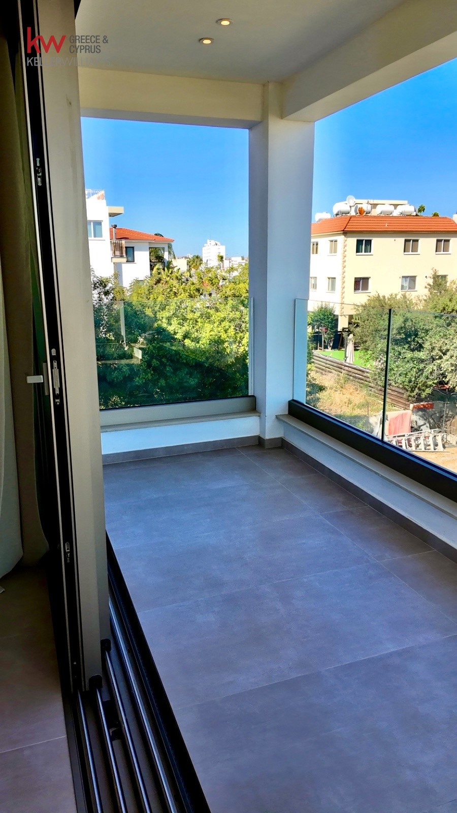 2-bed brand new seafront apartment in Livadia, Larnaca photo 10