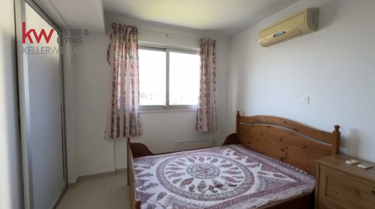 2-bed furnished apartment near Finikoudes, Larnaca photo 8