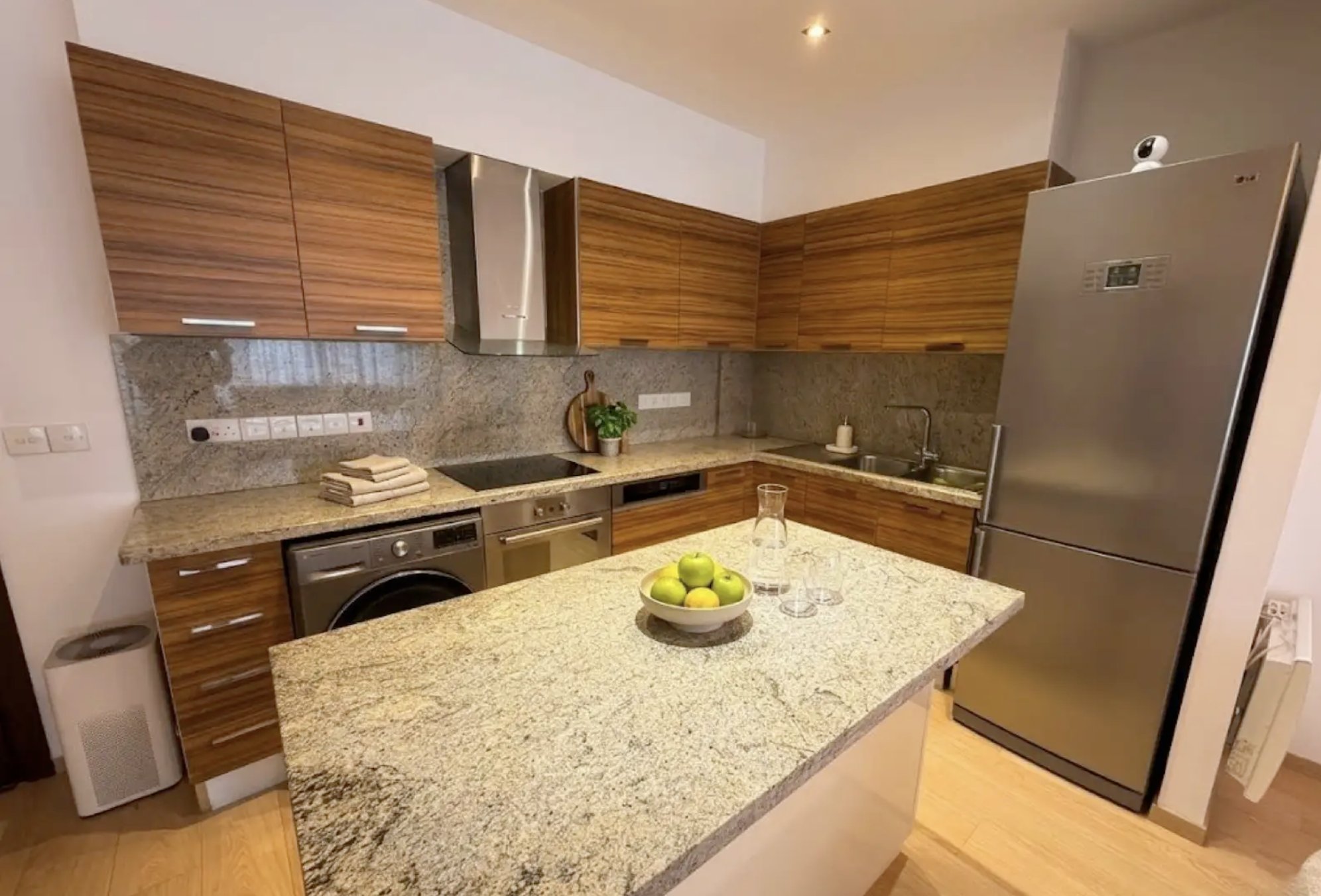 Spacious 3-Bedroom Penthouse in Mesa Geitonia, Limassol