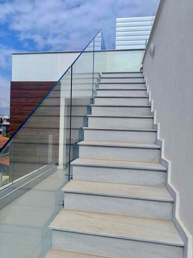 3-bed penthouse with balcony and covered parking in Agios Nikolaos photo 15