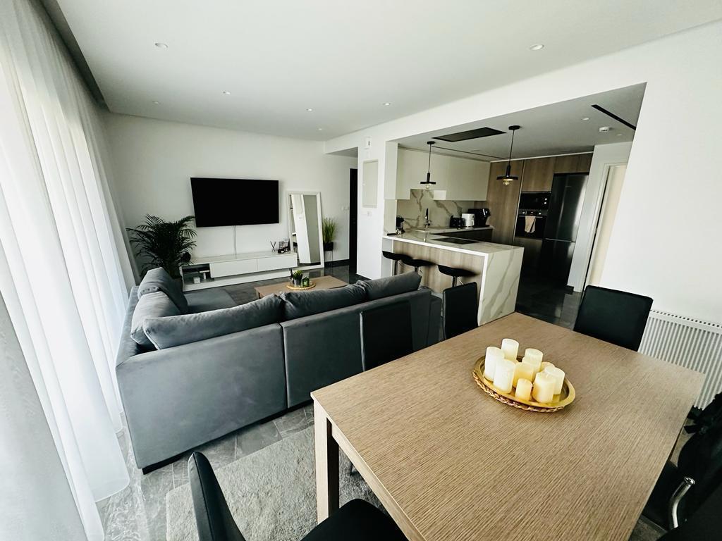 3-bed penthouse with private roof spa in Agios Nektarios photo 1