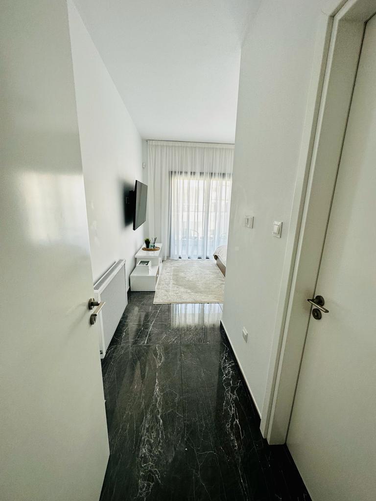 3-bed penthouse with private roof spa in Agios Nektarios photo 9