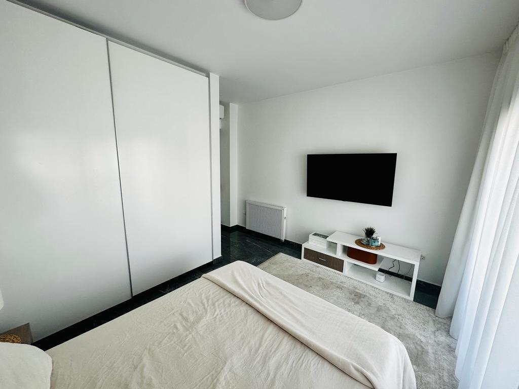 3-bed penthouse with private roof spa in Agios Nektarios photo 7