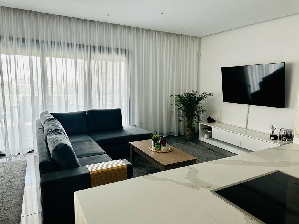 3-bed penthouse with private roof spa in Agios Nektarios photo 19