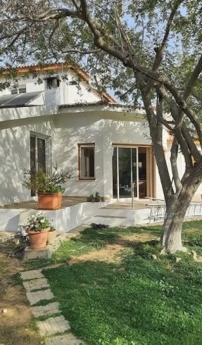 Spacious 4-Bedroom House in Lakatameia, Nicosia