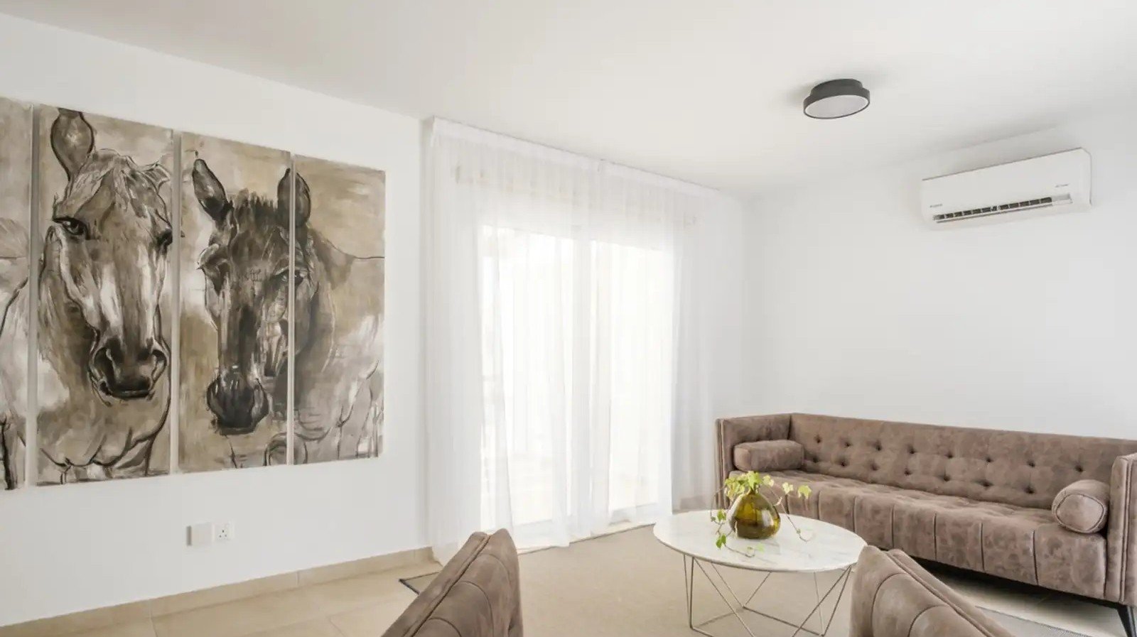 Modern 2-Bedroom Apartment in Kato Paphos, Paphos
