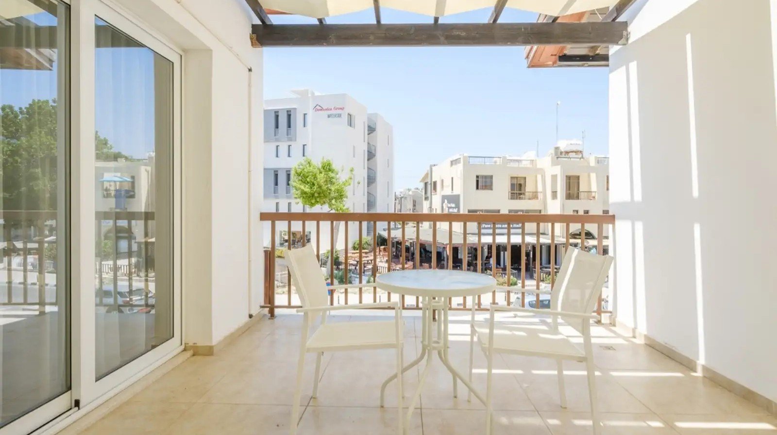 Modern 2-bedroom apartment in Kato Paphos photo 10