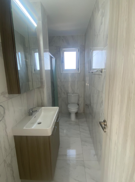 Modern 2-bedroom apartment in Agios Athanasios, Limassol photo 5