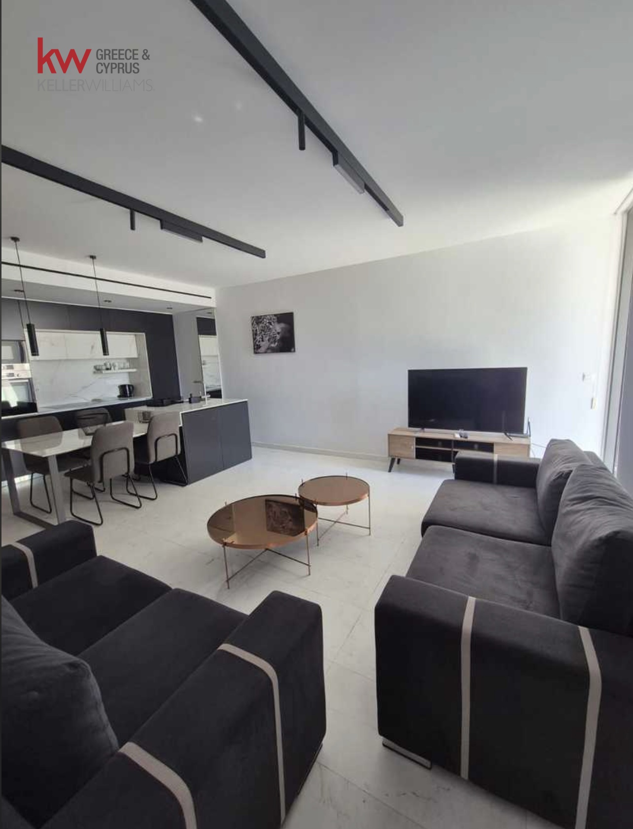 2-bed apartment in GAIA building, Finikoudes, Larnaca photo 2