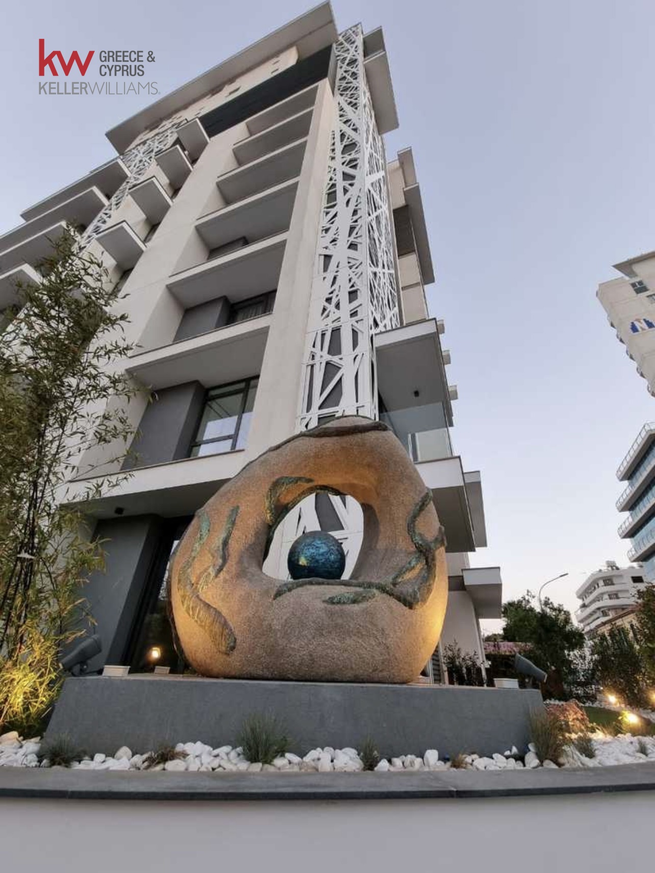 2-bed apartment in GAIA building, Finikoudes, Larnaca photo 1