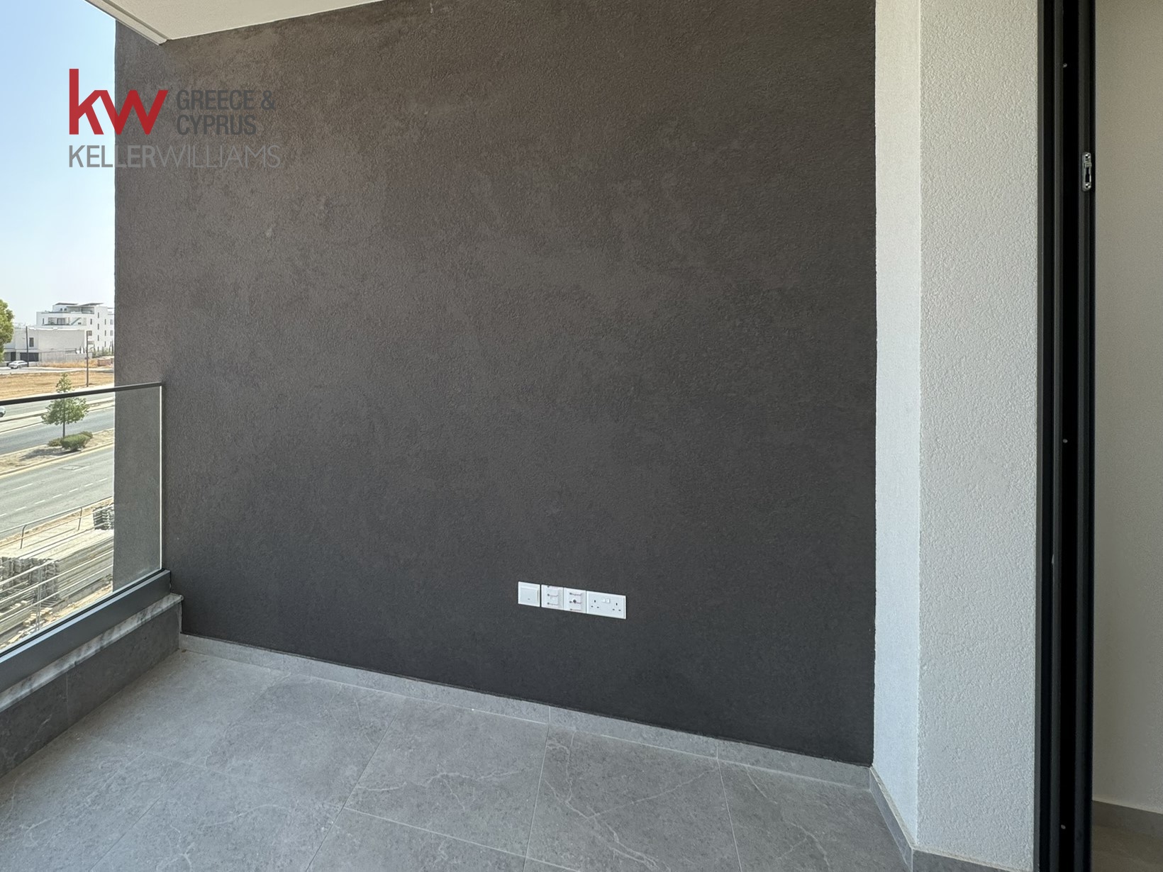 2-bed brand-new apartment with veranda in Krasas, Aradipou photo 11