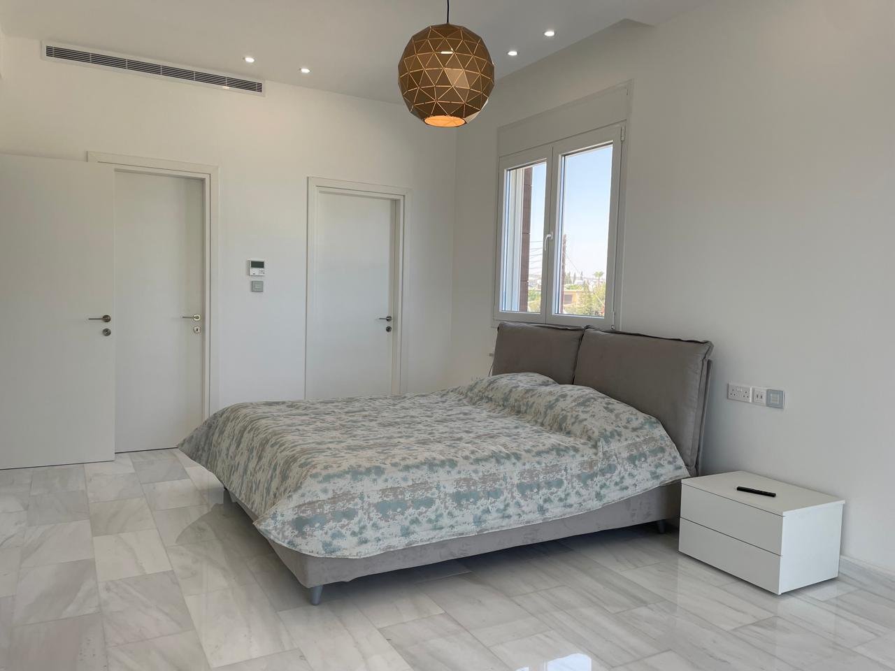 4-bedroom beachfront villa with pool in Dekeleia, Larnaca photo 15