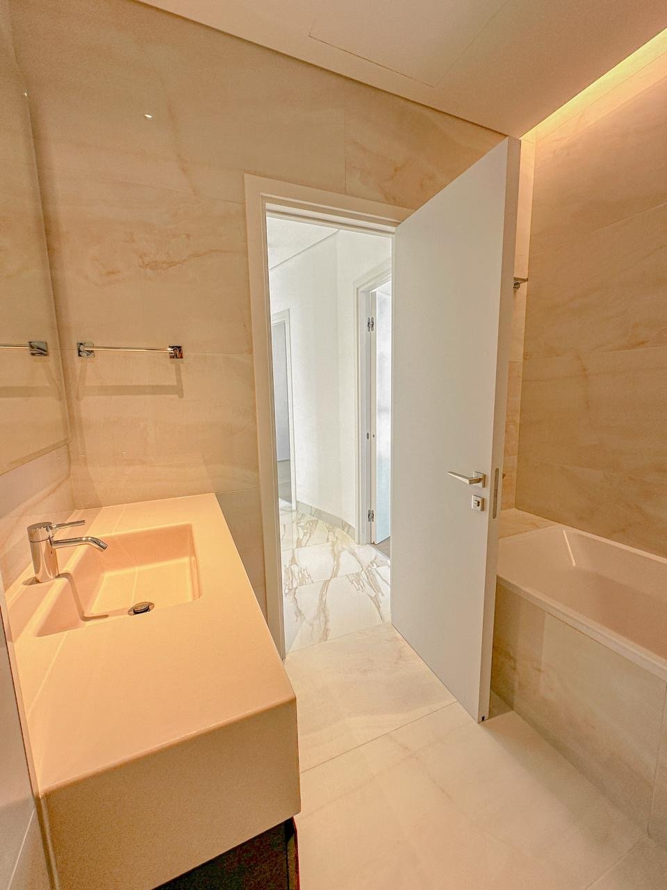 3-bed apartment for rent in Neapolis, Limassol photo 5