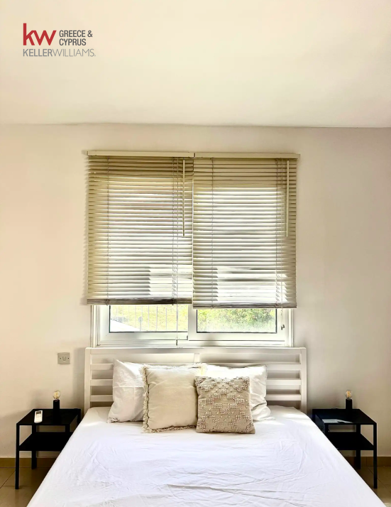 3-bed apartment with balcony and covered parking in Livadia photo 9