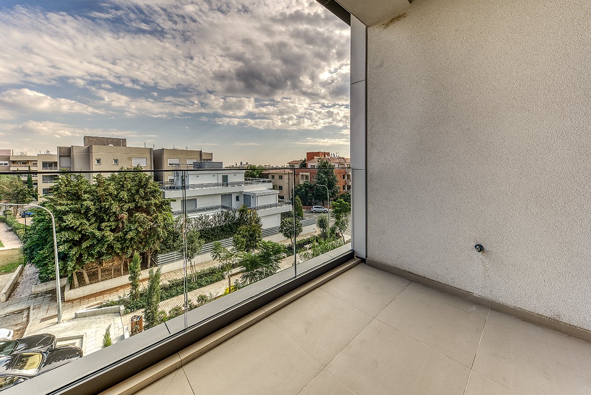1-bed apartment with balcony and pool in Mesa Geitonia photo 12