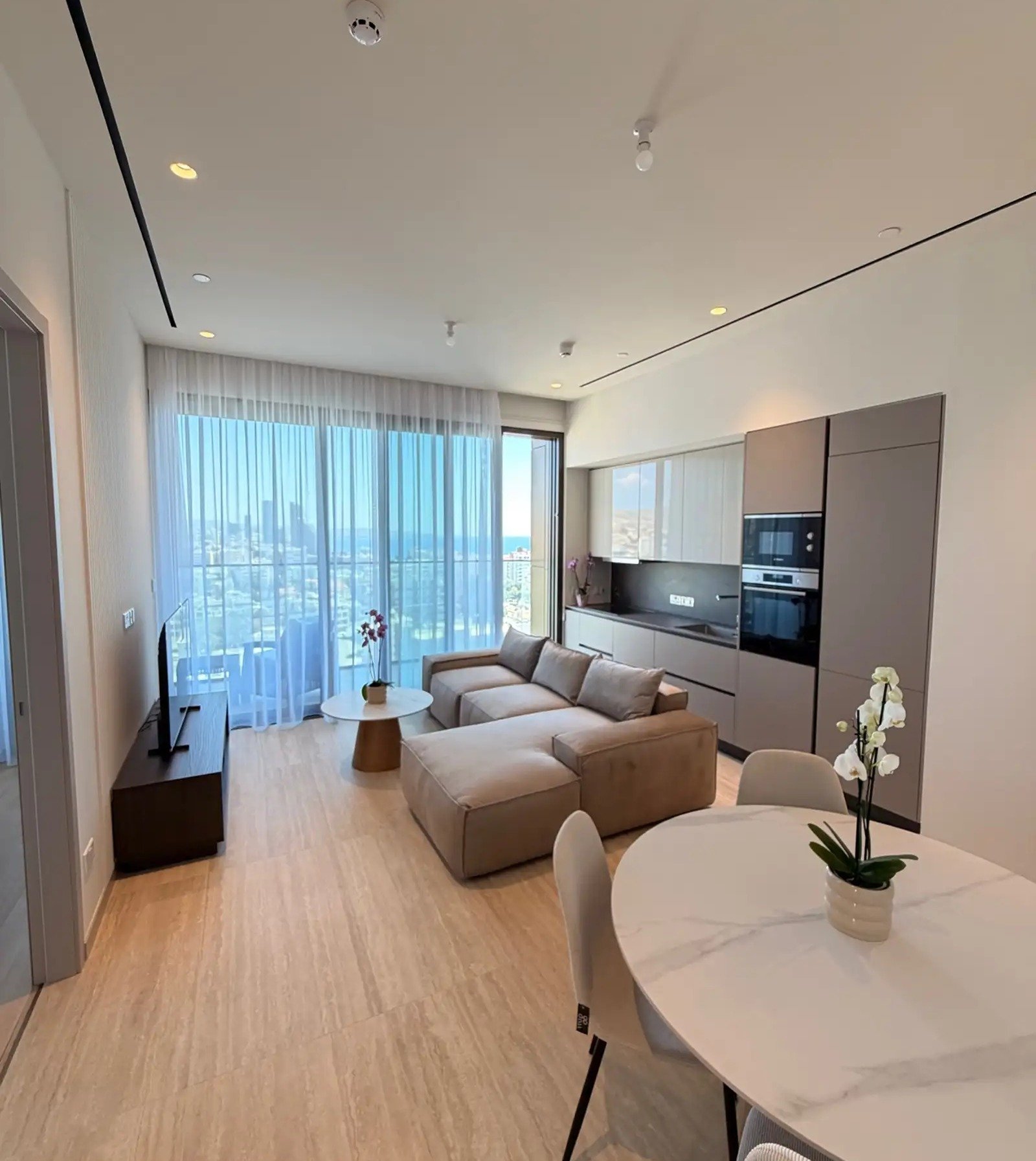 Modern 2-Bedroom Apartment in Germasogeia Tourist Area, Limassol