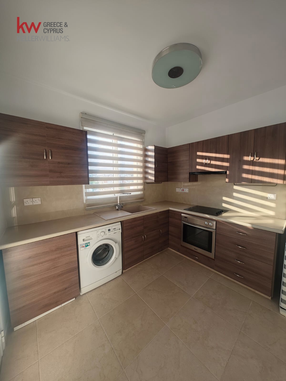 2-bed modern apartment with balcony in Drosia, Larnaca photo 3