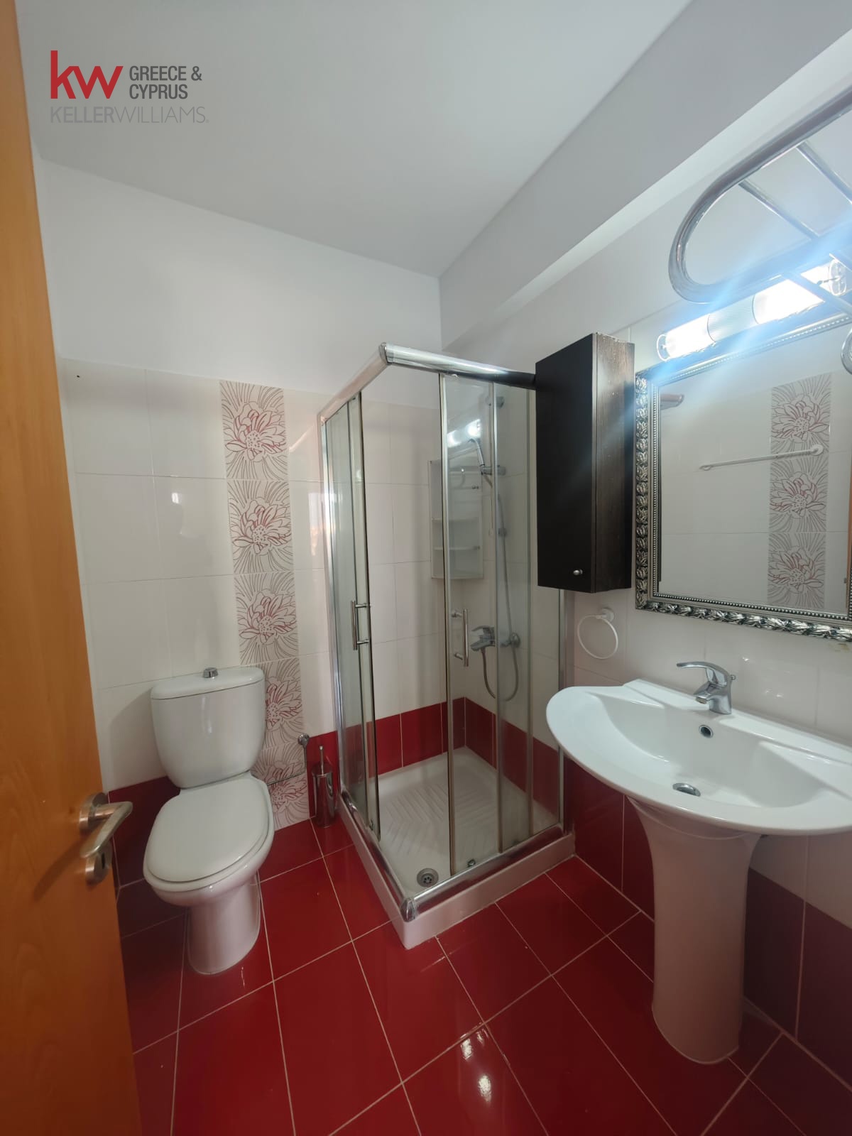 2-bed modern apartment with balcony in Drosia, Larnaca photo 9