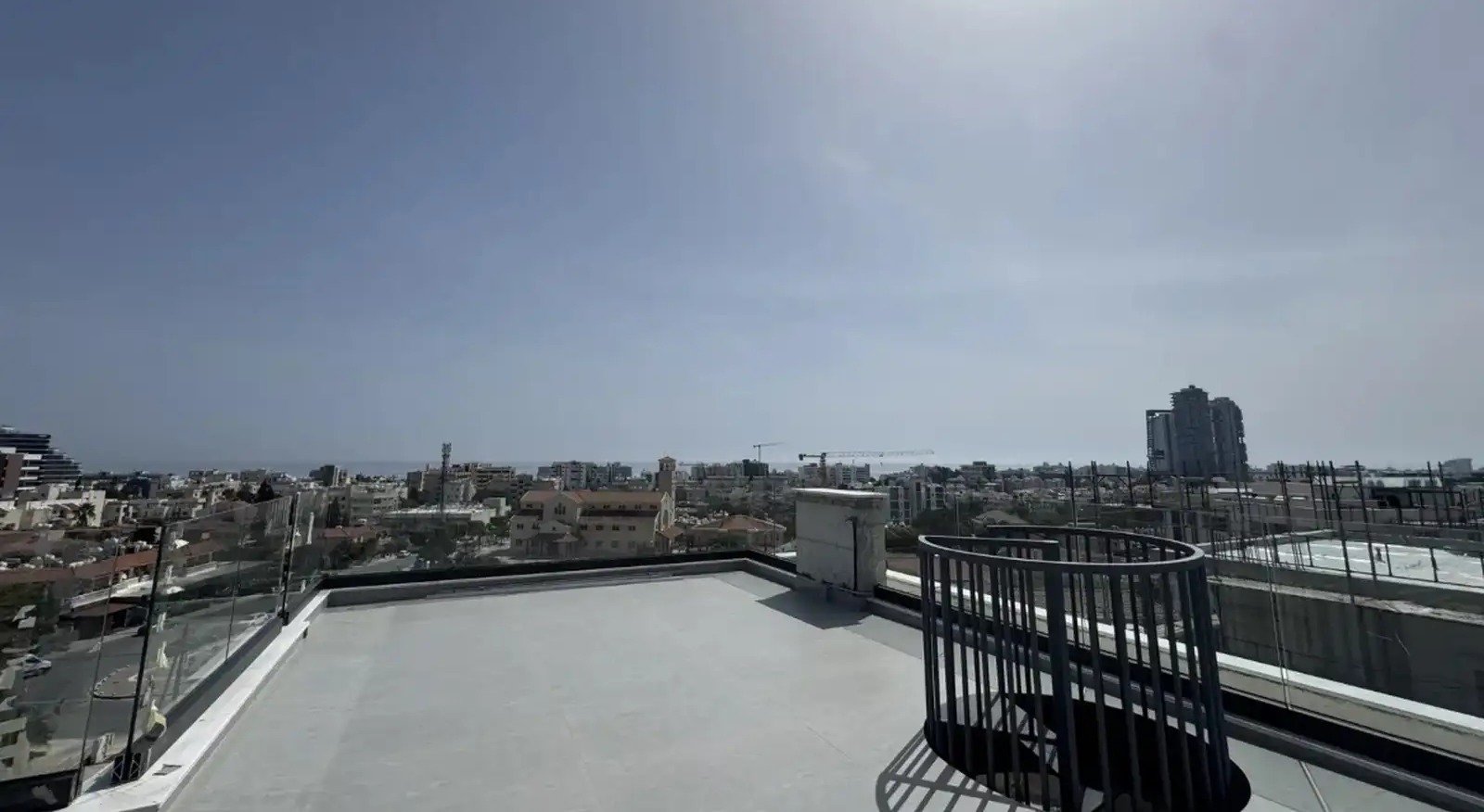 Spacious 4-bedroom penthouse in Germasogeia, Limassol photo 4