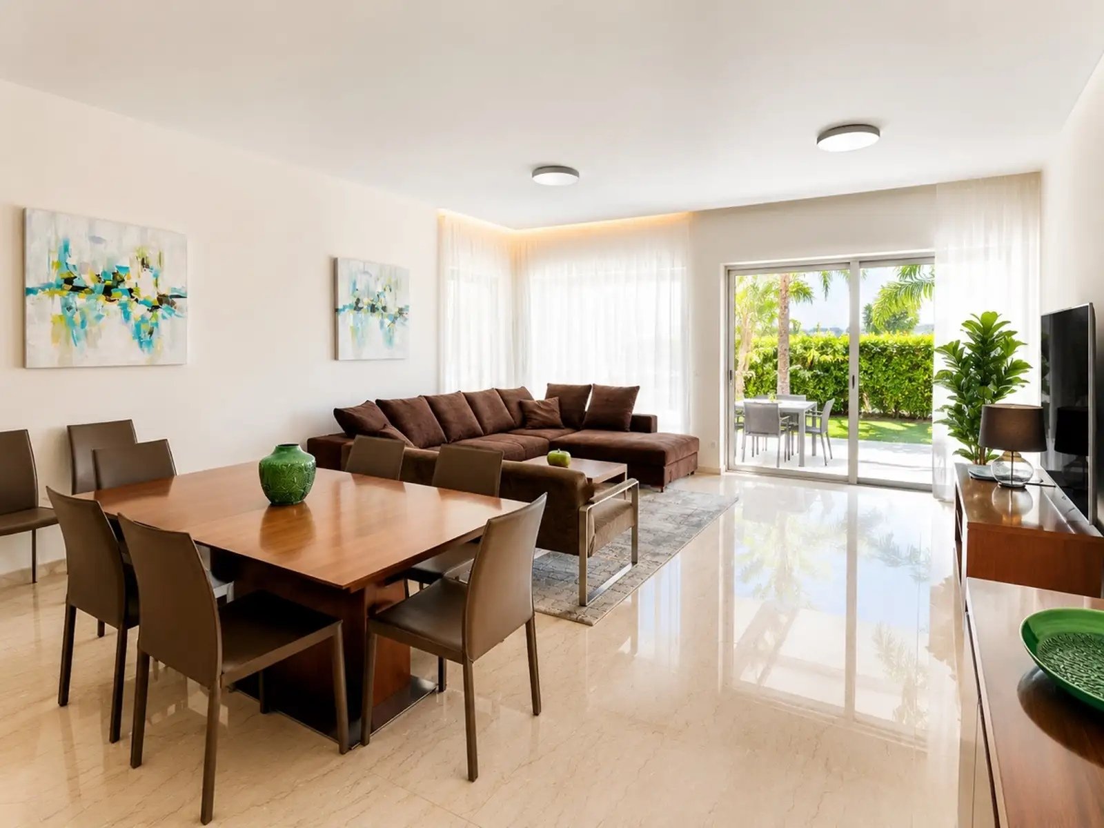 3-bed ground-floor apartment at Limassol Marina photo 5