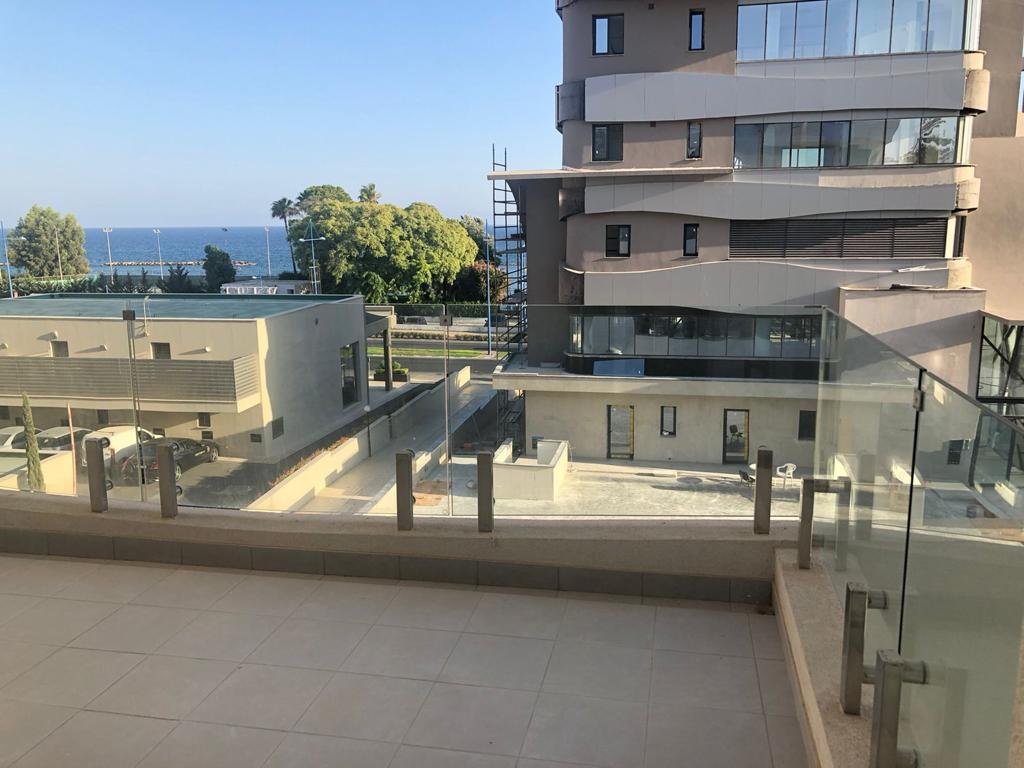 Modern 2-Bedroom Apartment in Agios Tychon Tourist Area, Limassol