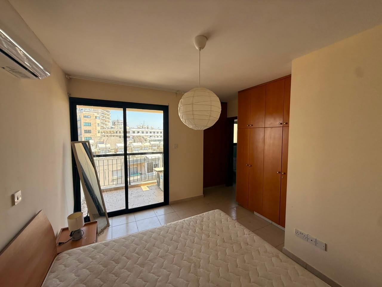 Modern 3-bedroom apartment for rent in Finikoudes, Larnaca photo 2