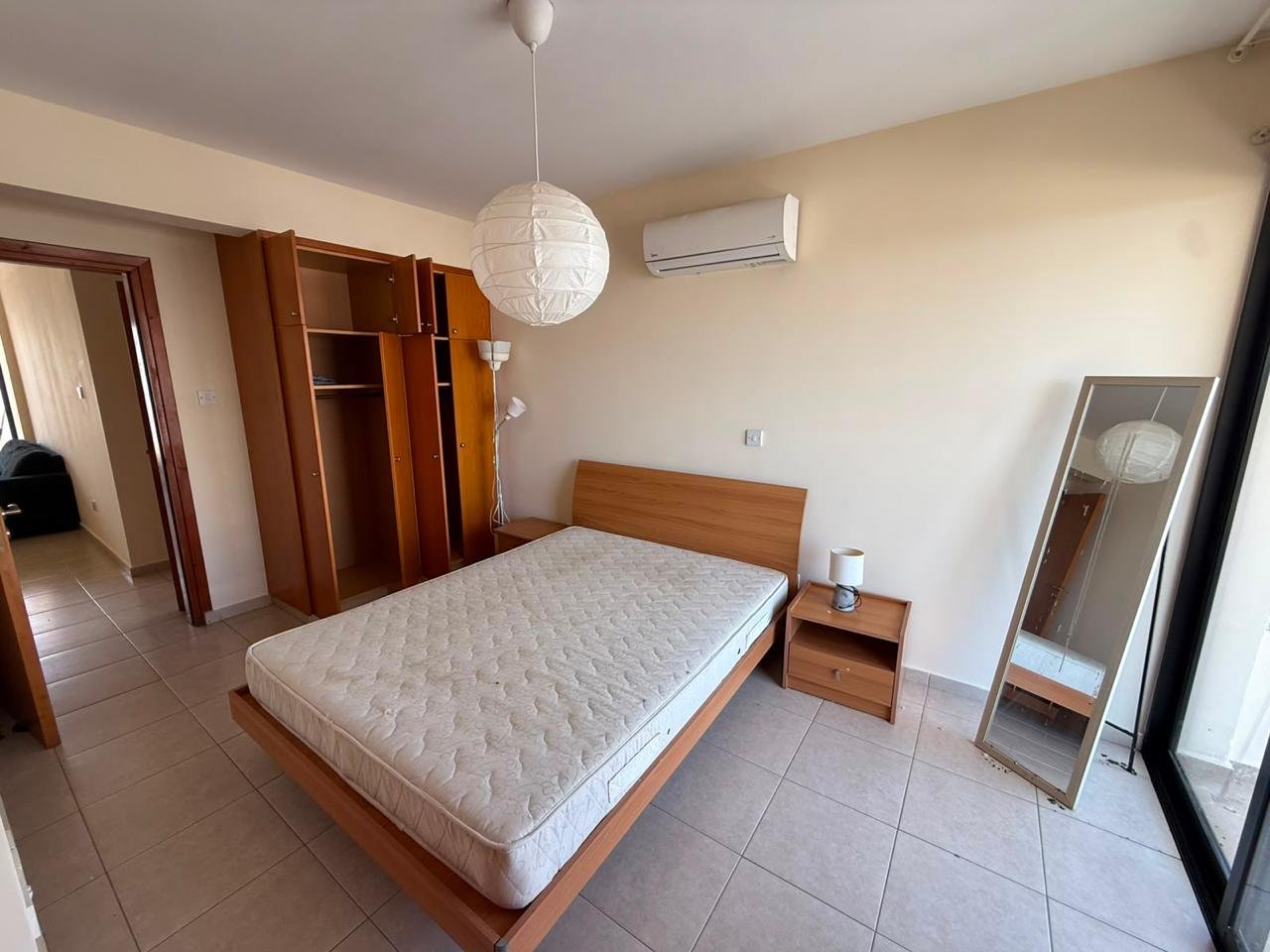 Modern 3-bedroom apartment for rent in Finikoudes, Larnaca photo 8