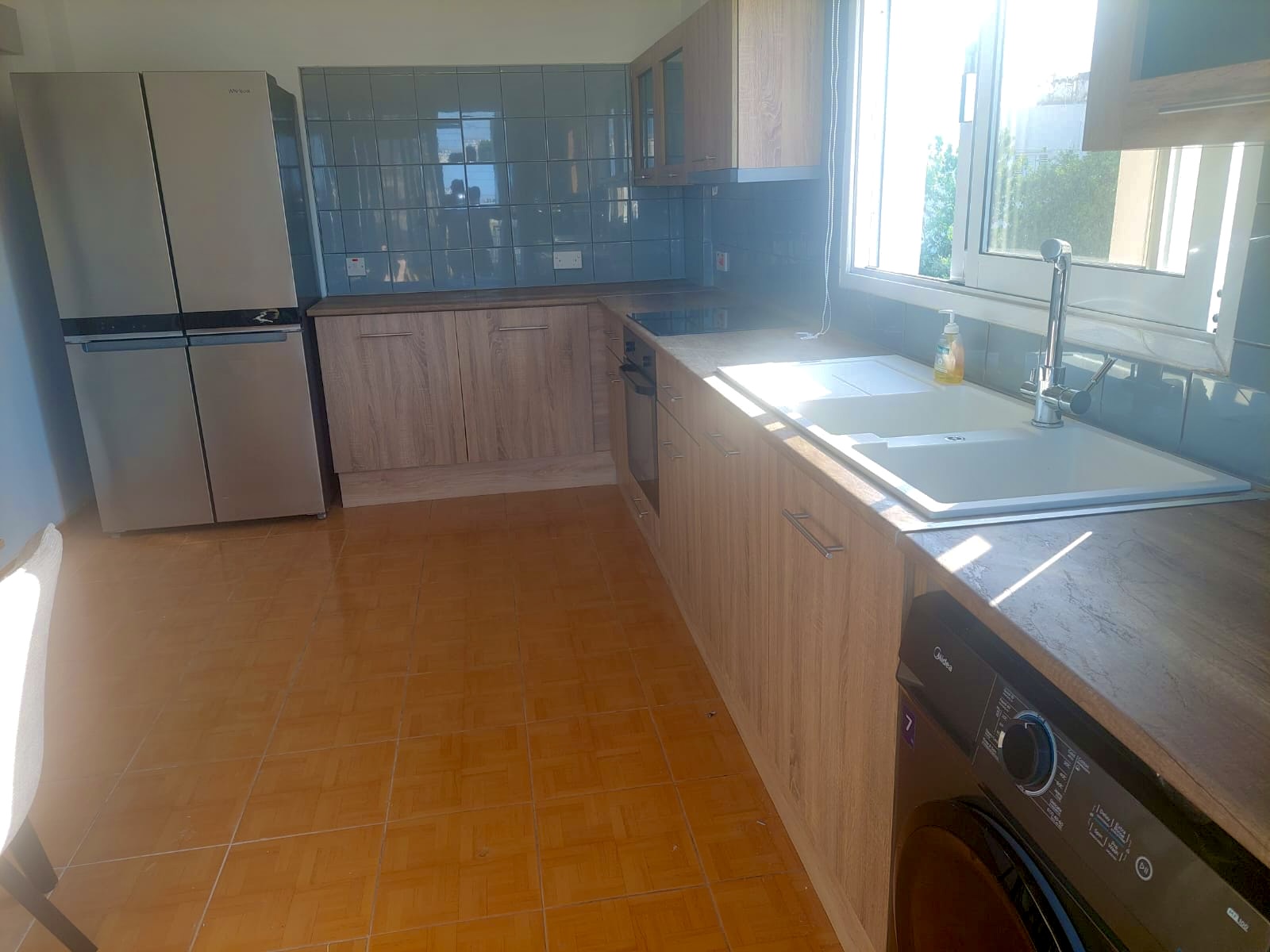2-bed furnished apartment near the sea in Dekelia photo 9