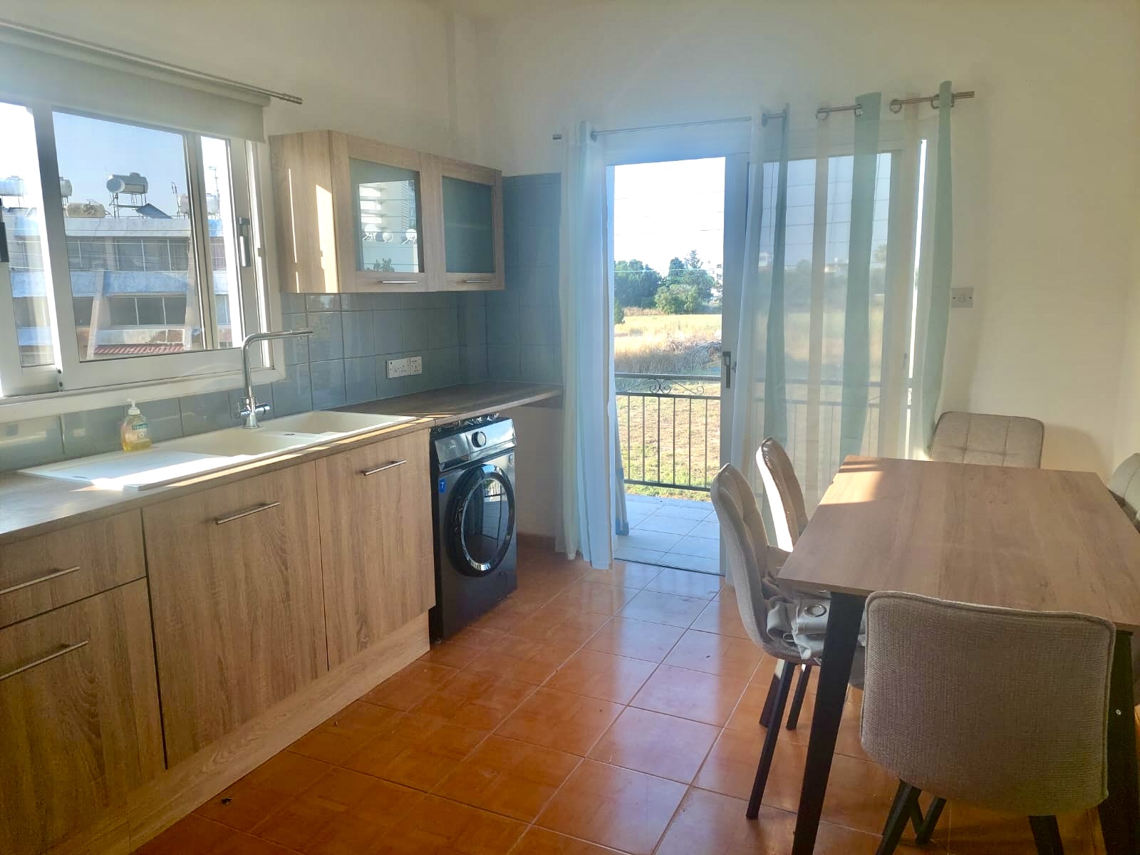 2-bed furnished apartment near the sea in Dekelia photo 11